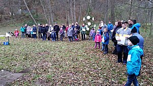 Waldweihnacht-002.jpg Waldweihnacht-002.jpg